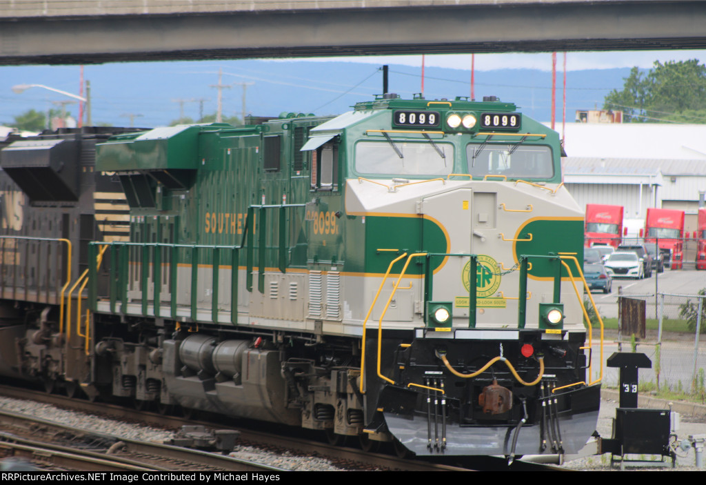 NS Freight Train in Roanoke VA 